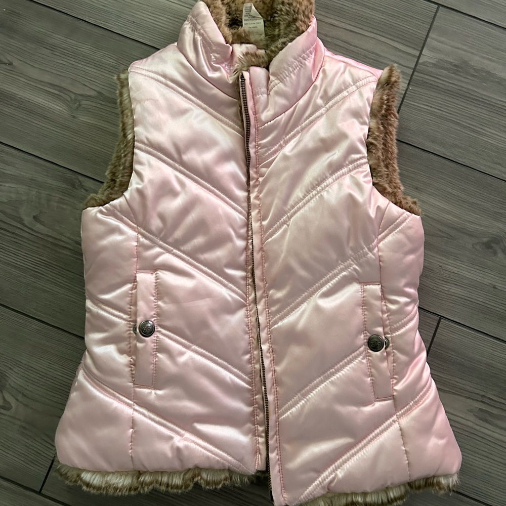 Girls gap, fur lined vest. Size medium (8).